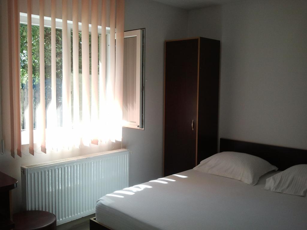 JR Motel Otopeni Zimmer foto